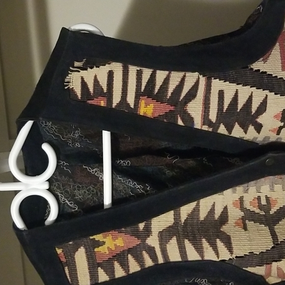 Vintage Oversized Suede Vest with Tapestry Pattern - Picture 2 of 5